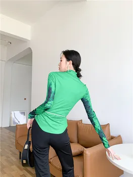 CHEERART Portrets Zaļā augstu uzrullētu apkakli T Krekls Sievietēm Izgriezt ar garām Piedurknēm Tees Cyber Y2k Dizainers Augsta Kakla Top rudens Modes 2021